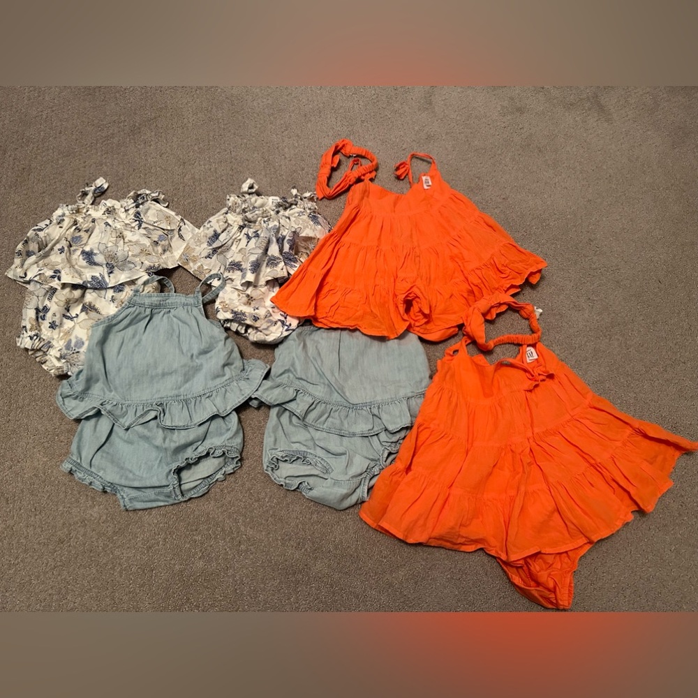 Bundle of Baby Gap Clothes - Twins - 6-12 Months